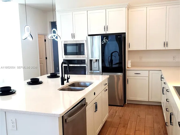 736 Yukon Ln — Photo 13