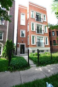 2116 W Arthur Ave APT 3, Chicago, IL, 60645