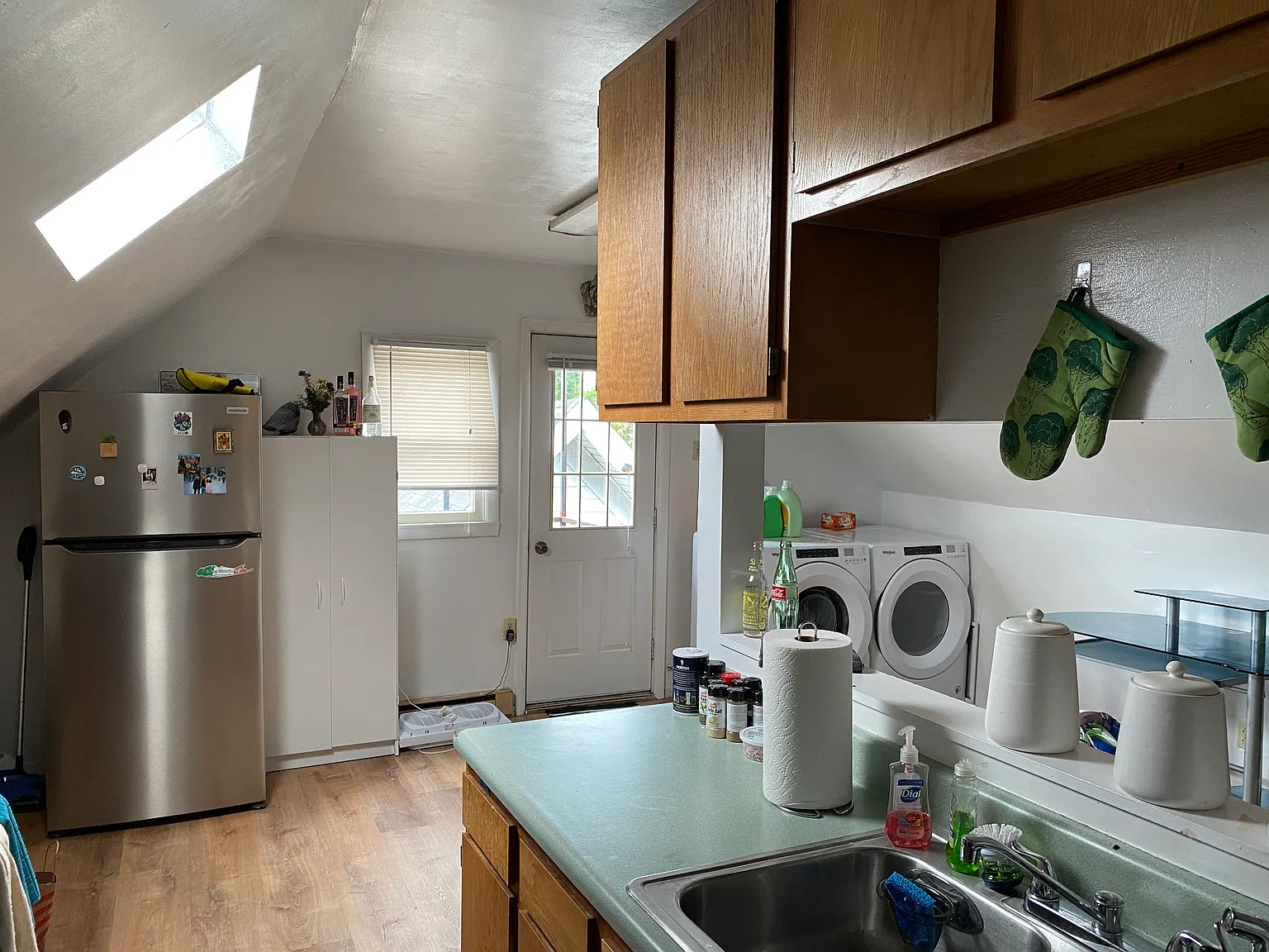 2 bed, 1000 sqft, $1,440 — Photo 4