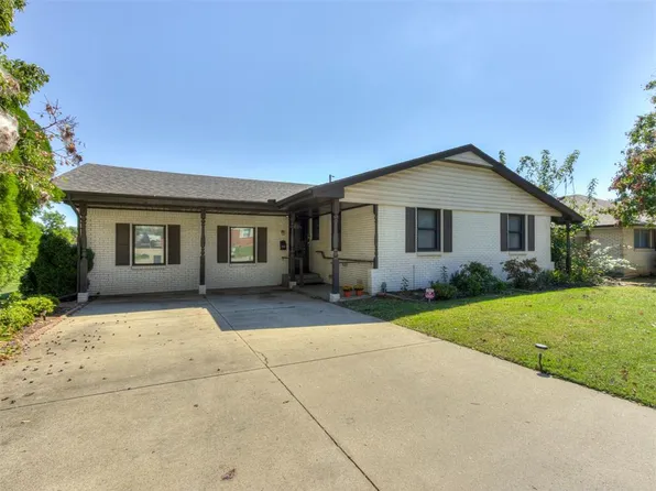 5936 N Ione Dr, Warr Acres, OK 73122