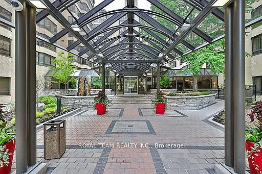 211 N Saint Patrick St S #Penthouse C-10 — Photo 4