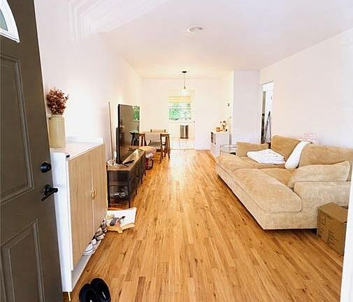 3rd image of 520 Park Ave SE Unit 6
