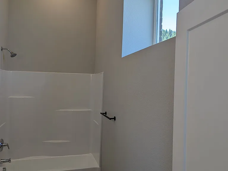 514 McKinley Ave — Photo 13