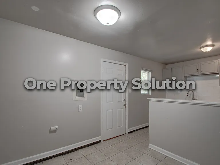 1151 Decatur St — Photo 6