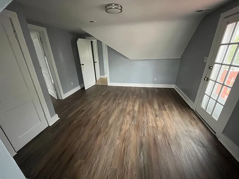 2117 Kent St — Photo 10