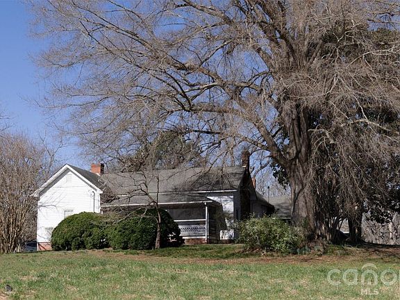 3rd image of 32547 Valley Dr