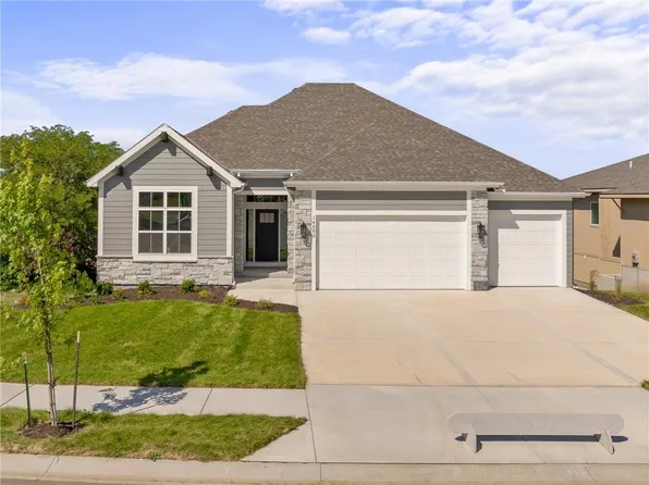 14203 S Houston St, Olathe, KS 66061