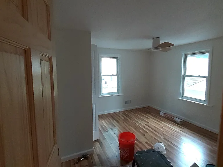 W Hickory St — Photo 21