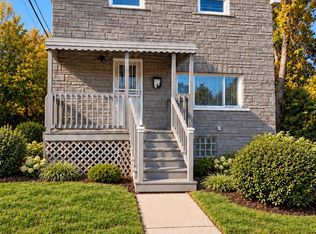 9325 E Warren Ave, Detroit, MI 48214