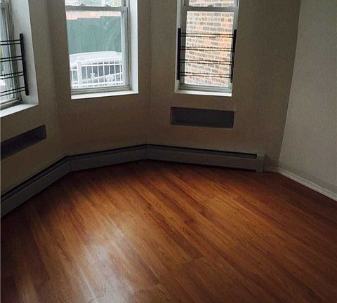 5th image of 3224 112th Pl