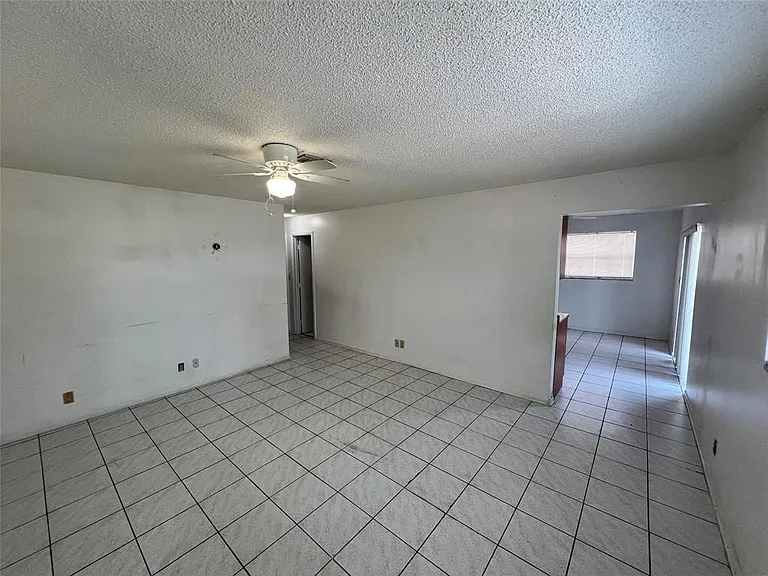 230 SW 1st St #G-8 — Photo 5