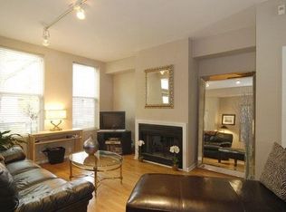 2004 N Leavitt St, Chicago, IL 60647