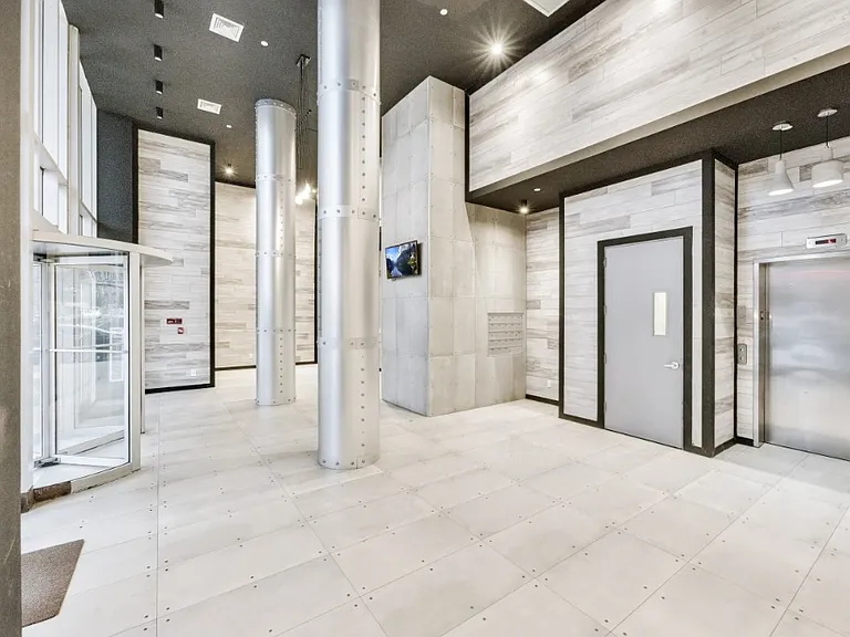 185 S 4th St #4D — Photo 9