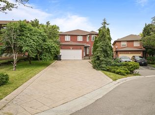 2005 Lady Di Ct, Mississauga, ON L5K2N1