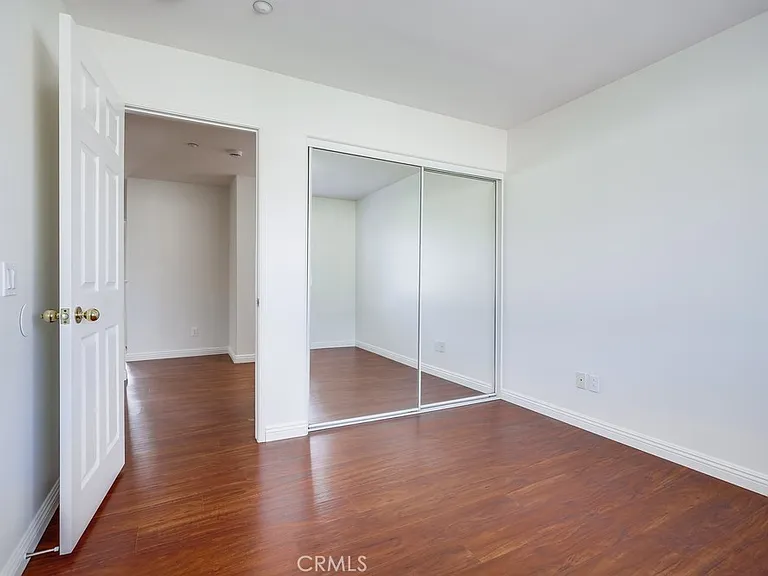 321 Riley Ct — Photo 35