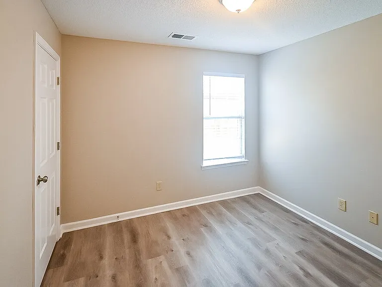 8531 Cross Point Dr — Photo 13