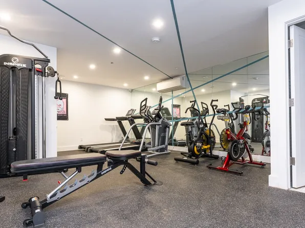 129 Troutman Street image 22 of 26