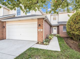 8462 Chicory Ct, Darien, IL
