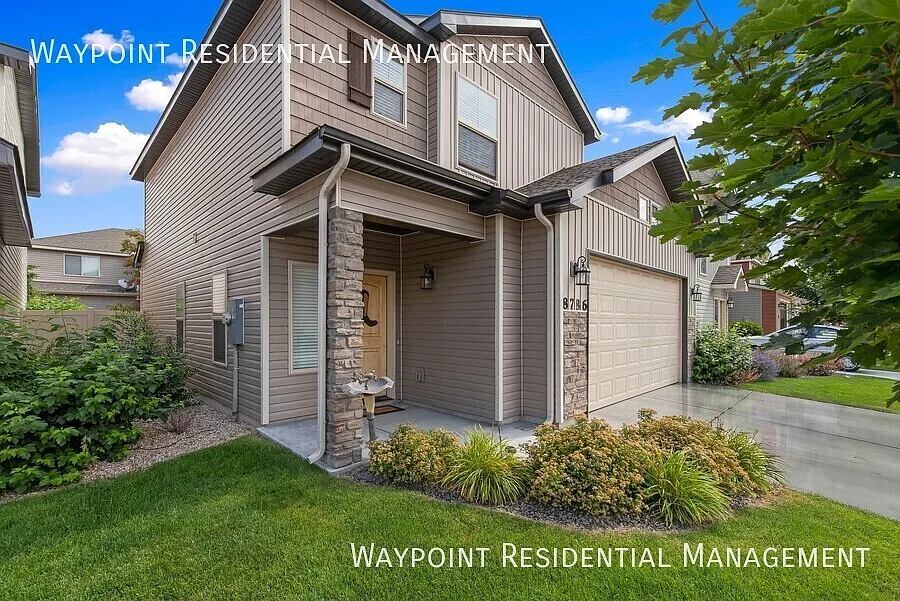 Live Large And Care Free: Central Boise Urban Living With Community Park & Pool — Photo 2