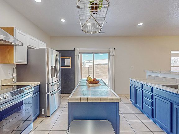 4th image of 6805 Glenturret Way NE