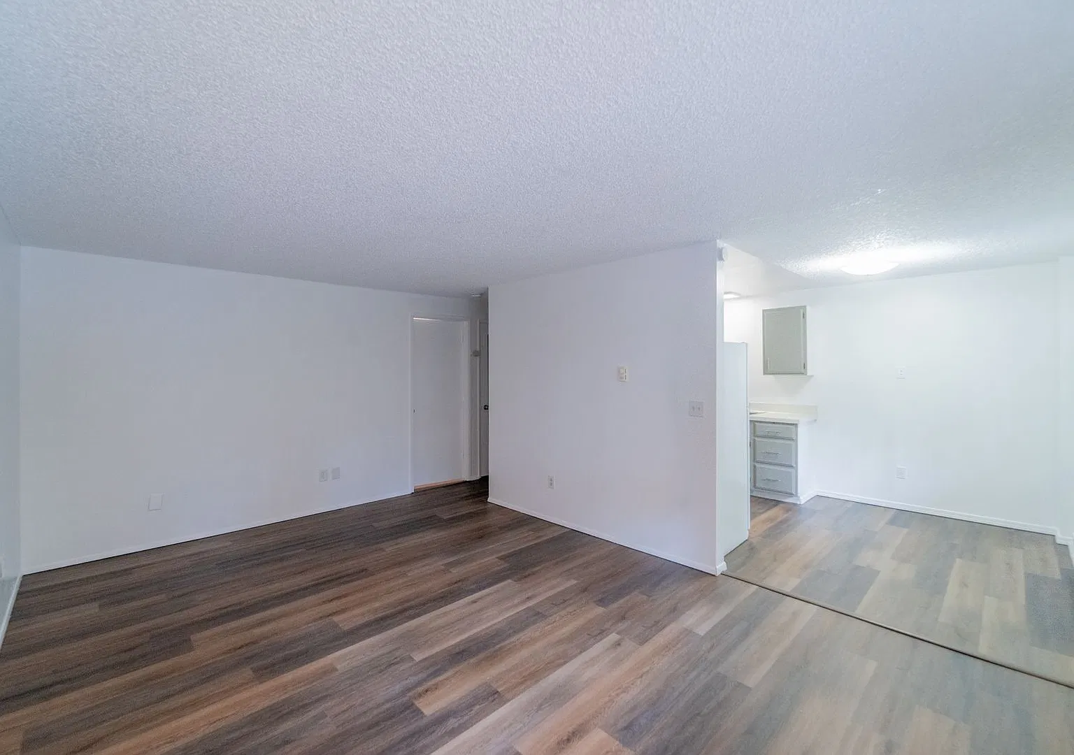 Washington Square Apartments — Photo 3
