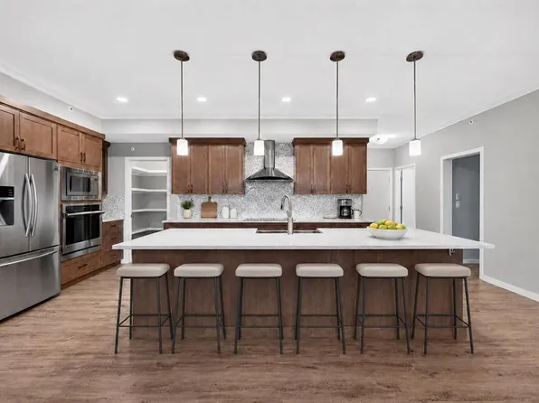 4350 S Seton Dr SE #406, Calgary, AB T3M 3B1