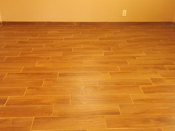 Wood Look Porcelain Tile Floor