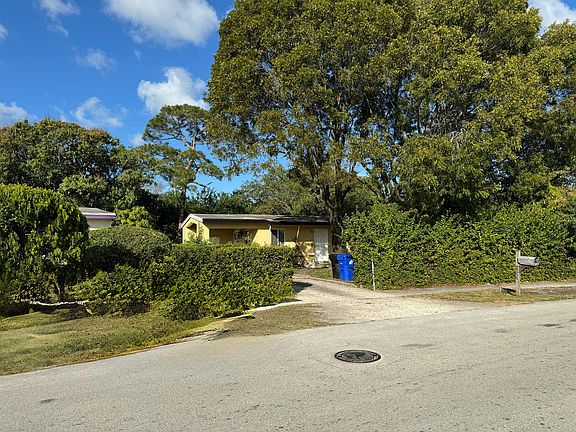 2nd image of 1027 NW 11th Ct