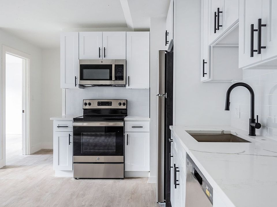 1st image of 700-734 S 17th St #403S