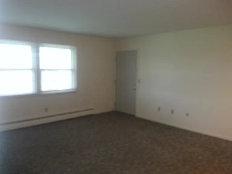 200 Carpenter Rd — Photo 4