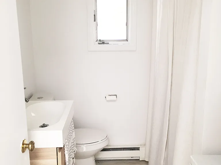 78 Richardson Ave — Photo 12