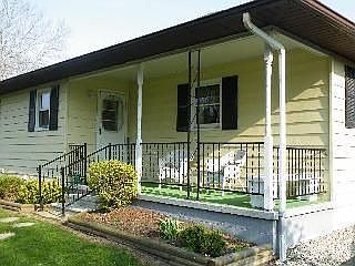 4th image of 1700 Rainbow Dr