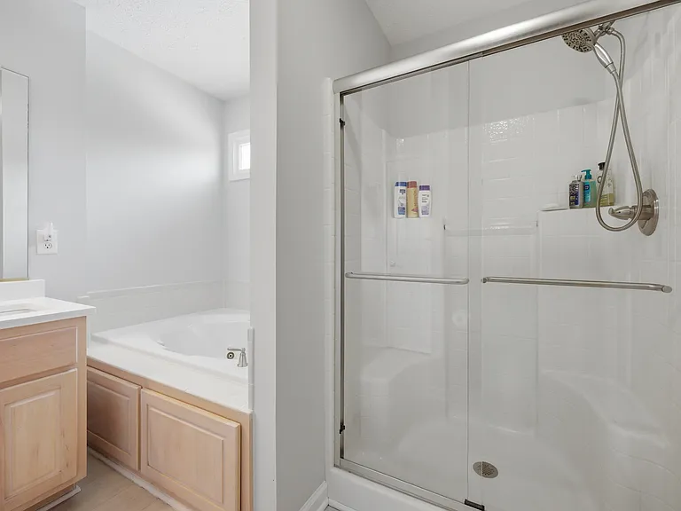 103 Jessica Dr — Photo 16