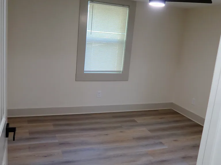 320 Samford St — Photo 3