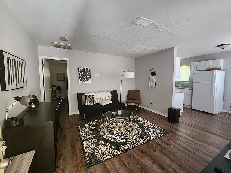 917 Oakview Ave — Photo 66
