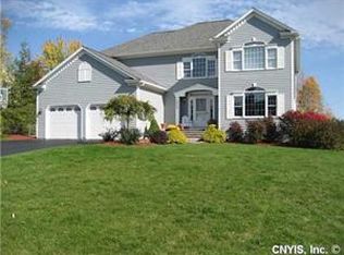4440 Treetops Cir, Manlius, NY 13104