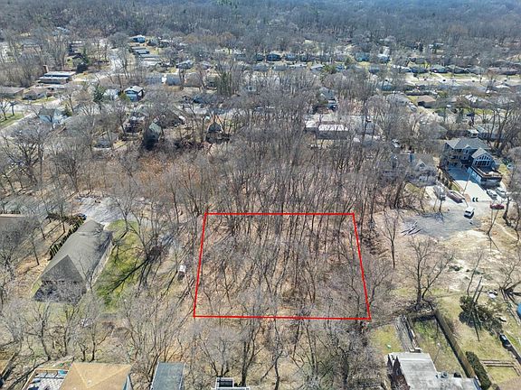 5th image of 7824 Maple St