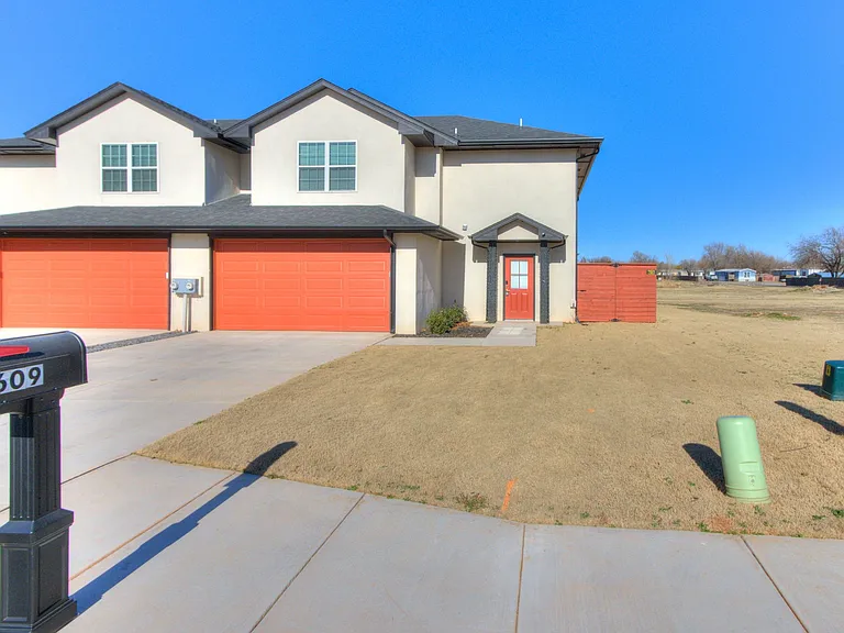 609 Abadan Dr — Photo 57