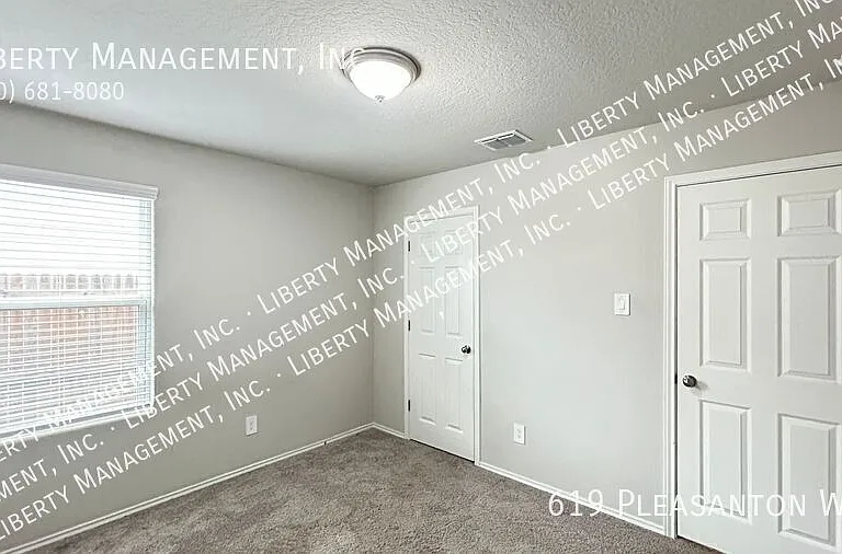 619 Pleasanton Way — Photo 12
