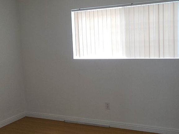 3rd image of 25925 Viana Ave APT 2