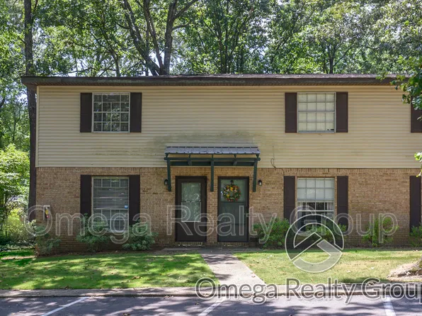 5 Indianwood Dr, Pelham, AL 35124
