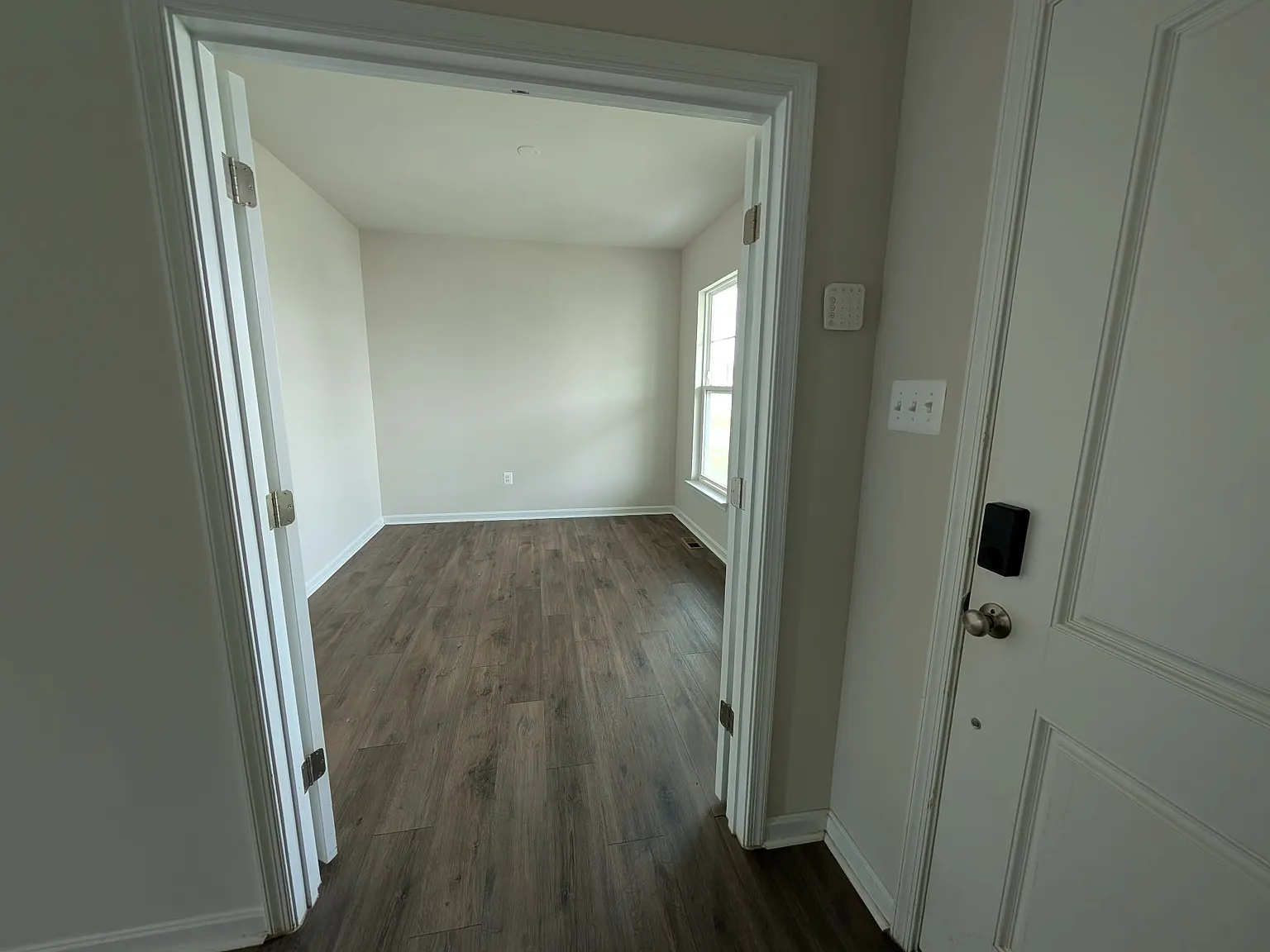 5 bed, 3.5 bath, 3634 sqft, $3,300 — Photo 2