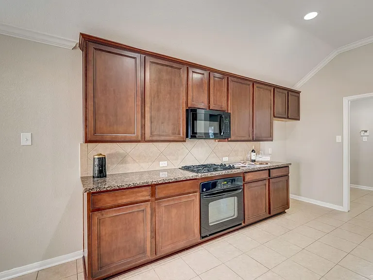7219 Palmito Ranch Dr — Photo 18