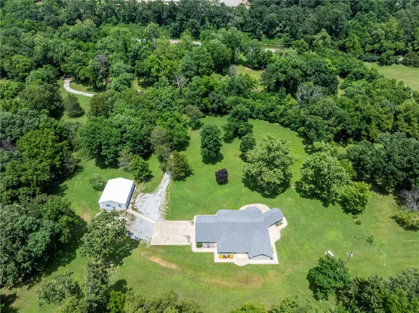 23001 Honey Creek Rd, Sulphur Springs, AR 72768