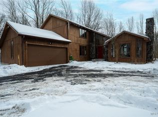 10545 County Rd, Clarence, NY 14031