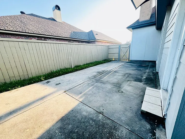 204 King Arthurs Way — Photo 19