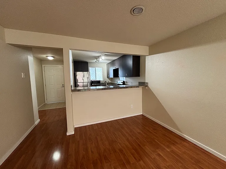 12625 SE 41st Pl #F104 — Photo 4