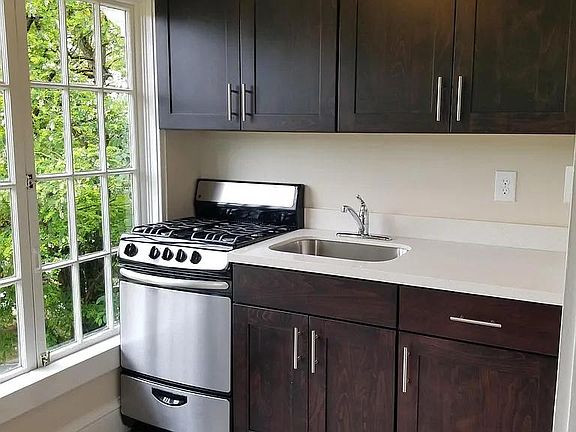 4th image of 5703 18th Ave NE APT 5
