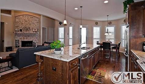 3rd image of 11070 Graceland Ln