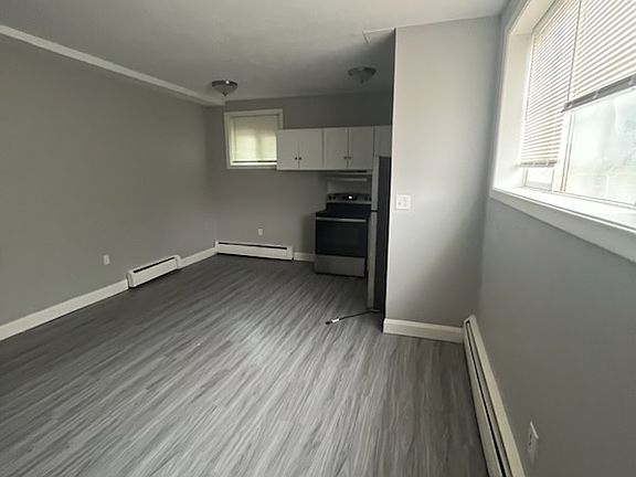 3rd image of 27 Huntington St #Aa1